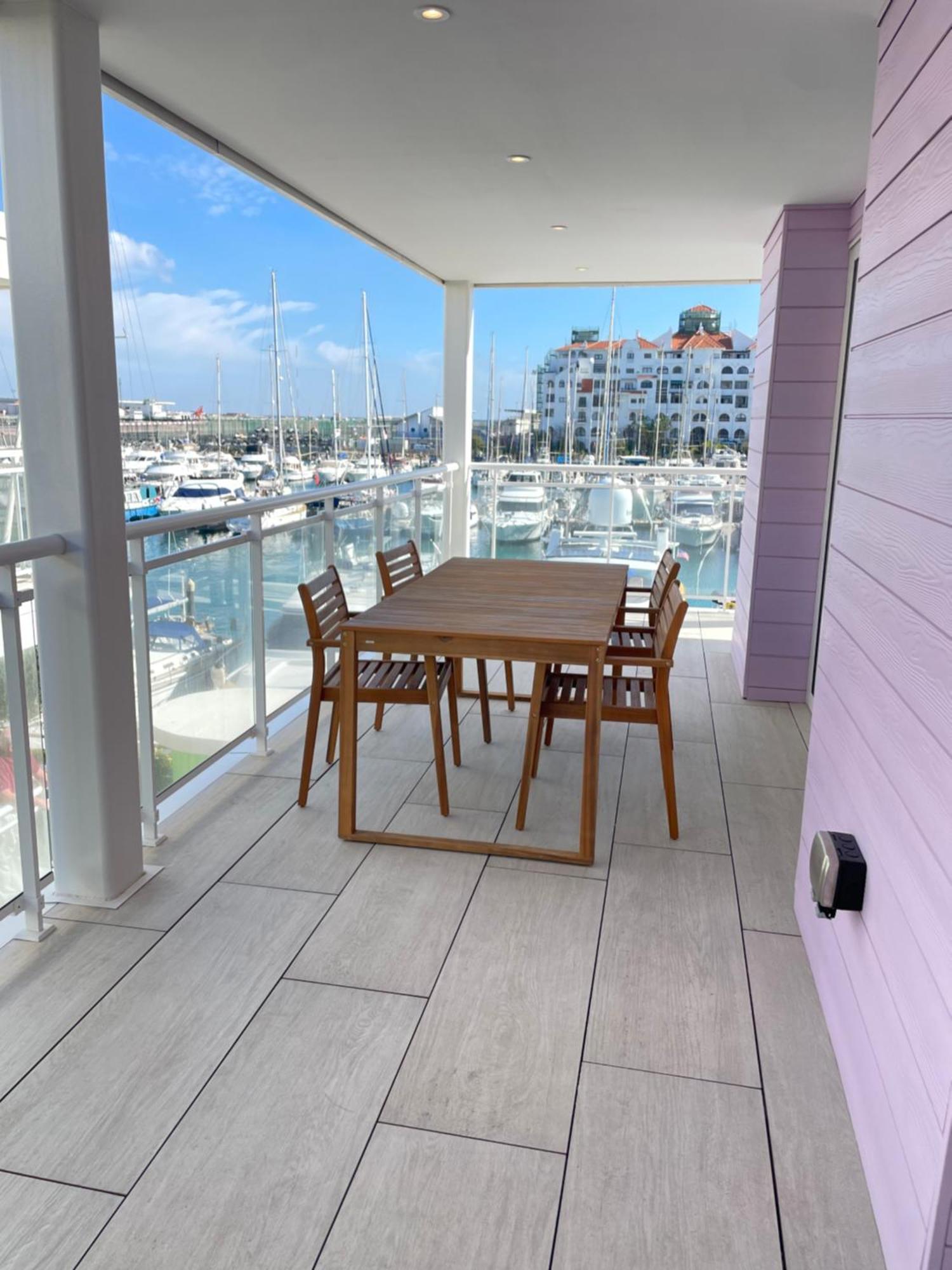 Deluxe Marina View Seafront Gibraltar Stay Exterior photo